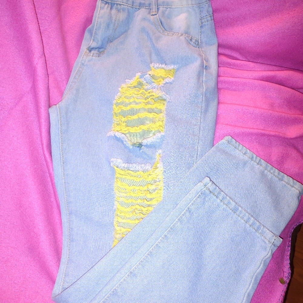 Stretchy Distressed Jeans